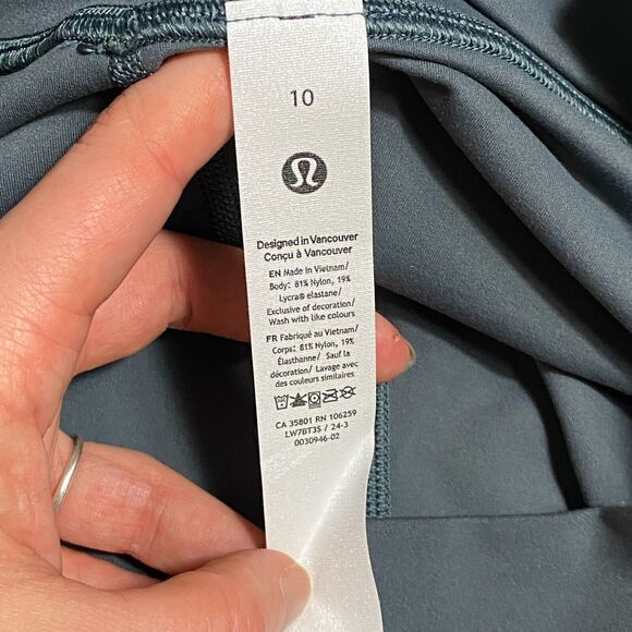 Lululemon Size 10 Align Short High Rise 6" Oil Grey - Picture 4 of 5